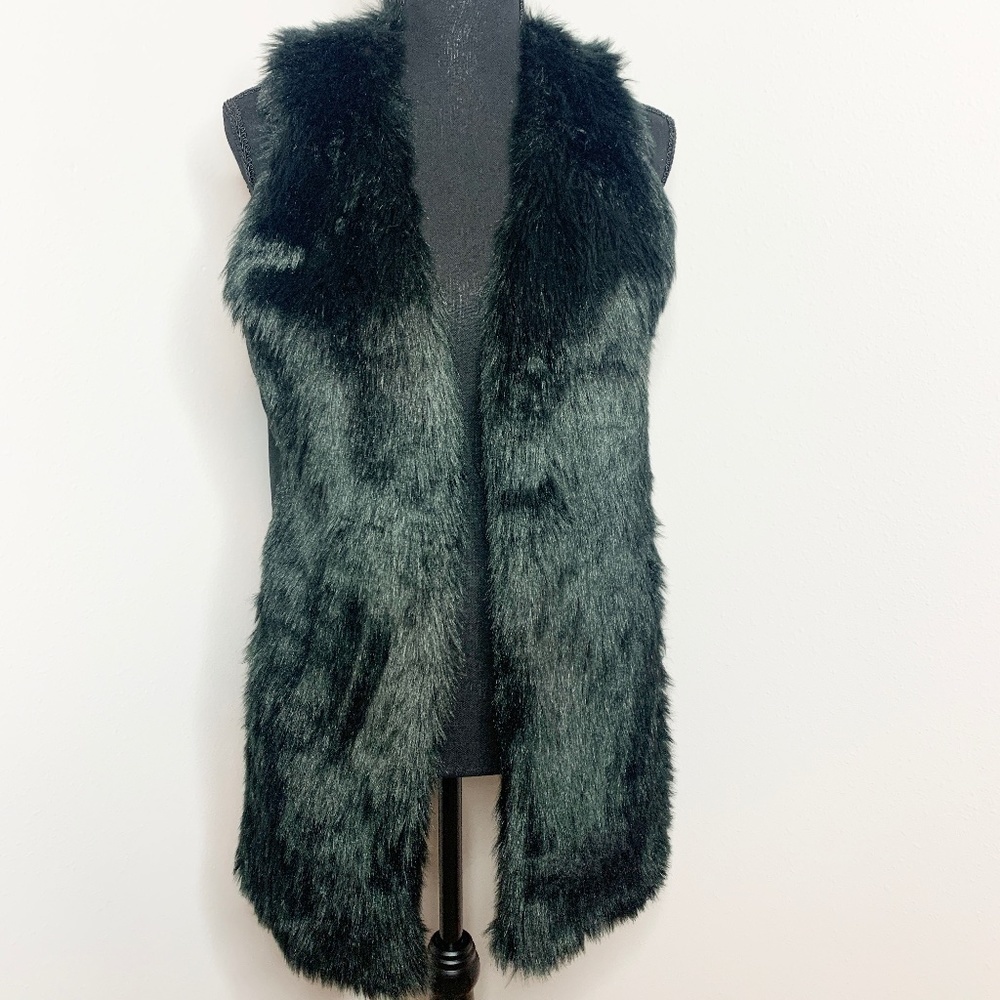 Mossimo Black Faux Fur Vest